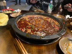 -黄潇洒老火锅(九眼桥宏济巷店)