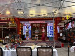 -刘姐啤酒鱼民族演艺餐厅(西街总店)