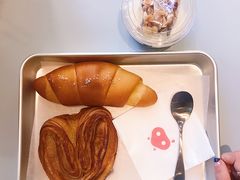 蝴蝶酥-WHEN PIGS FLY当猪飞