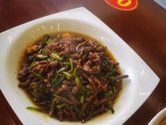 雪菜牛肉丝-食光慢宴·安吉土菜馆