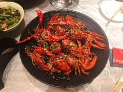 -巴厘龙虾·榜首油焖大虾(音乐学院·沿江酒馆店)