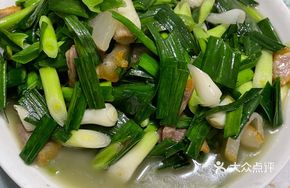 Braised Garlic with Salted Pork