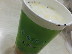 -清真老马家国华牛奶鸡蛋醪糟(正宁路店)