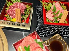-山川小町·极番烧肉(新地假日广场店)