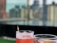 -The ROOF (通盈中心店)