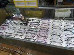 -广州宝岛眼镜武汉和光眼镜市场西区店