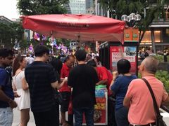 -詹爷爷乌节路街头冰淇淋