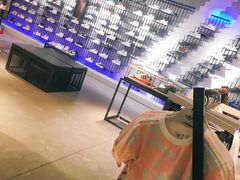 -阿迪达斯(百联徐汇商业广场运动旗舰店)