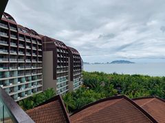 -三亚湾海居铂尔曼度假酒店