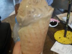 -莓园冰淇淋店
