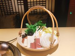 -余欢领鲜火锅(新街口店)