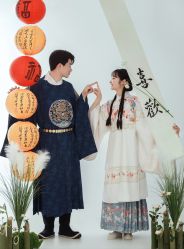 -798婚纱摄影·原创定制品牌店