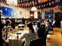 大堂-日进一片海.生腌海鲜火锅.宵夜烧烤(三里屯总店)