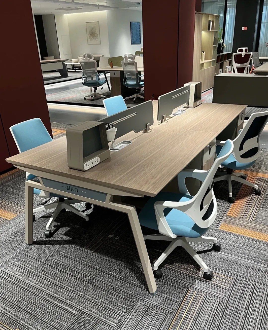 📢上市公司选择的员工办公桌,真的超棒