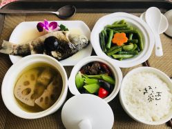 -杰爱月子护理中心