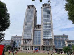 -复旦大学光华楼