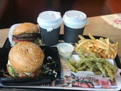 -The Habit Burger Grill 哈比特汉堡(复兴soho店)