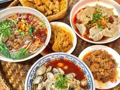-爆炸头阿姨小四川正宗川味小吃(无任何分店)