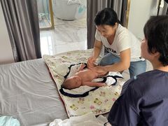 -爱的果实月嫂育婴师(世纪东方店)