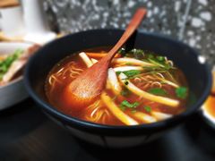 香辣牛骨汤面-贡梅老面馆·蟹粉面·无锡特色小吃(南长街主推店)