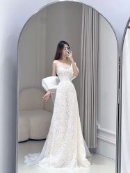 -曼青婚纱礼服馆