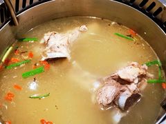 -阿二骨煲(新天地店)