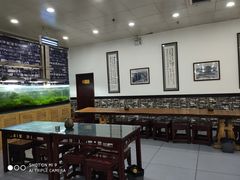 大堂-牛一嘴·兰州牛肉面·大盘鸡(财富中心店)