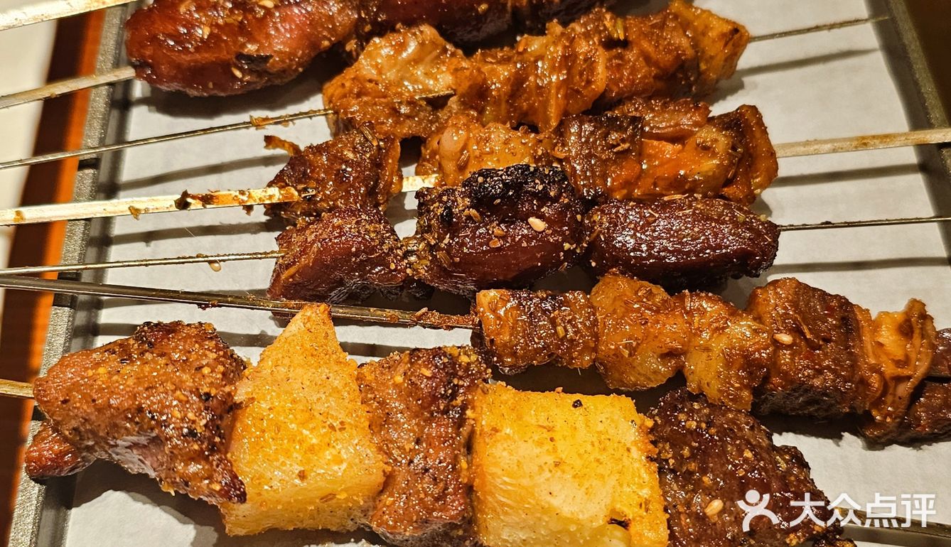 还有什么比周末撸串哈啤酒更快乐的事吗❓