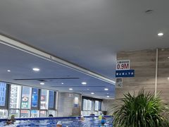 -小蓝鲸游泳培训基地(石景山店)
