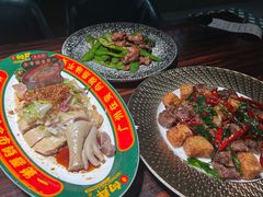 -粤·向群饭店(麓景路店)