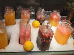 -领鲜活海鲜榴莲自助火锅(东门店)