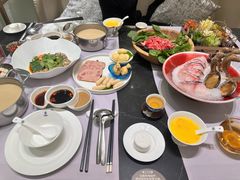 -红鼎豆捞·非遗鲍皇汤火锅(宝丰路店)