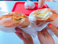 -Winchell's Donuts House