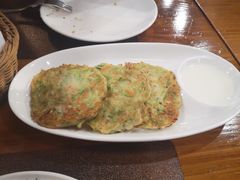 西葫芦饼配酸奶-TUK土耳其餐厅·下午茶(卢湾店)