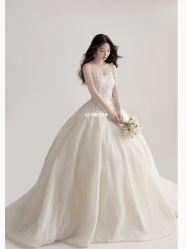 -至臻微拉婚纱摄影