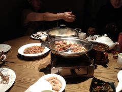 -爱碗亭·鲜炒湖南菜(壹城中心店)