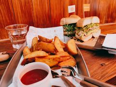 -Catch Bagel(芳草地店)