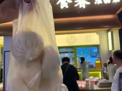 -瑞虹新天地月亮湾