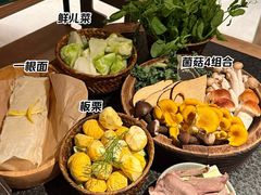 -三出山火锅(南京万象天地店)