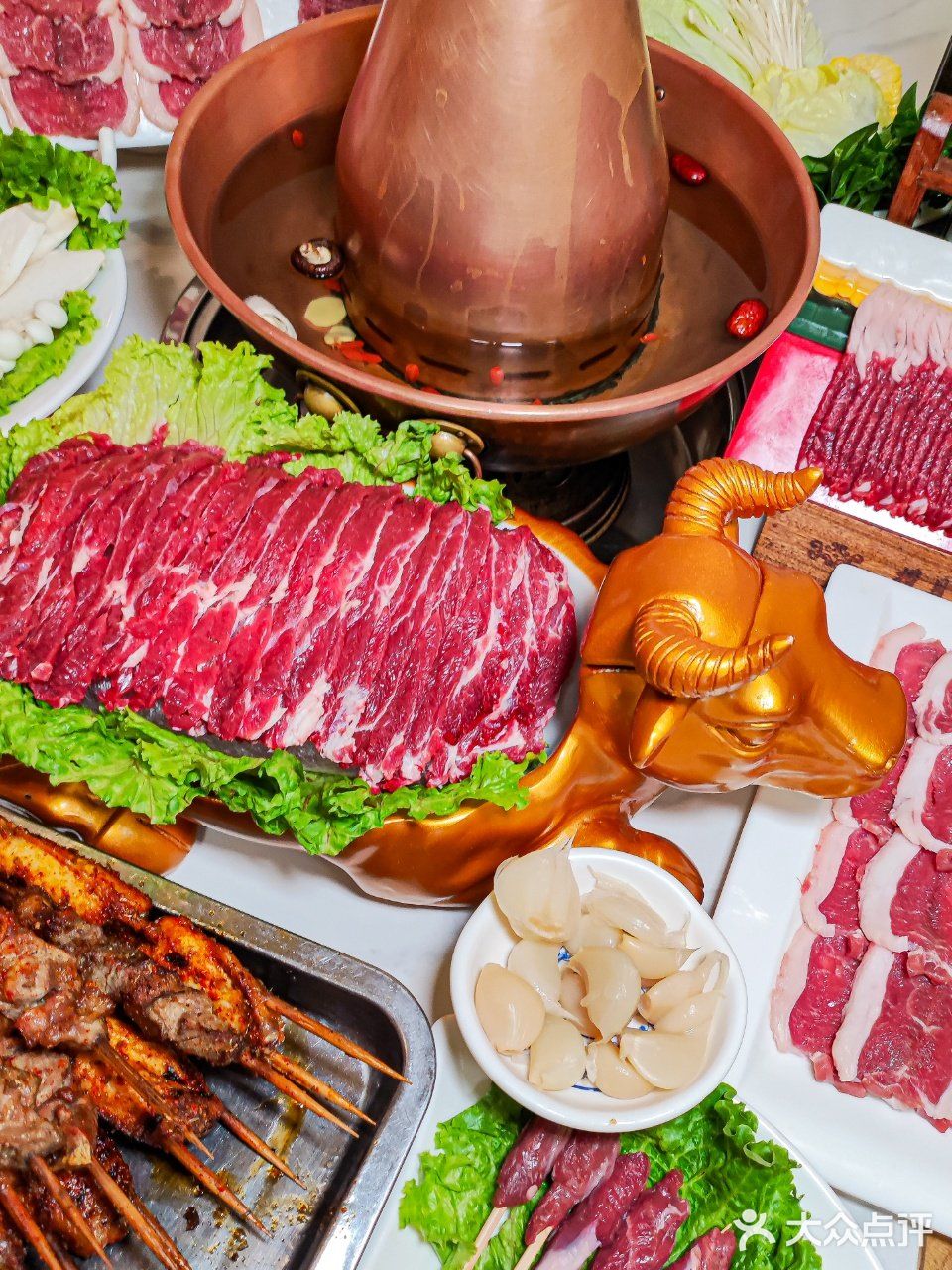 涮肉、烤串，在揽月斋都能吃到~
