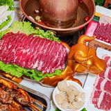 涮肉、烤串，在揽月斋都能吃到~