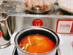 -百品聚旋转火锅(万德庄店)