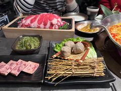 -湊湊火锅·茶憩(杭州湖滨银泰in77店)