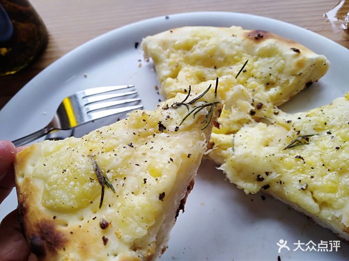 马苏里拉芝士佛卡夏