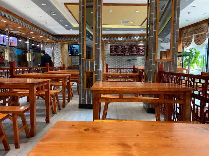 新客来大食堂(芦潮港店)-"一家比较经济实惠的快餐店.到了饭点,餐.