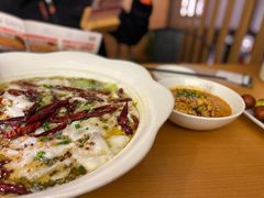 -江渔儿酸菜鱼专门店(明珠广场店)