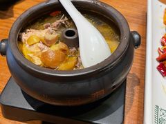 -云海肴·汽锅鸡·云南代表菜(天山百盛优客店)