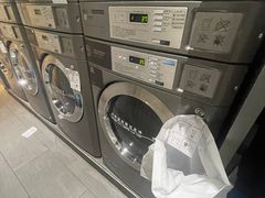 -上海虹桥中心爱琴海亚朵S酒店