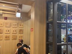 -霸王茶姬(南强街店)