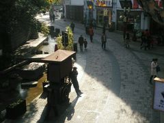 -猫的天空之城概念书店(杭州南宋御街店)